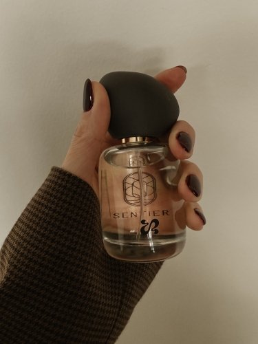 THE REFILL LABEL X SENTIER: esteemed musk